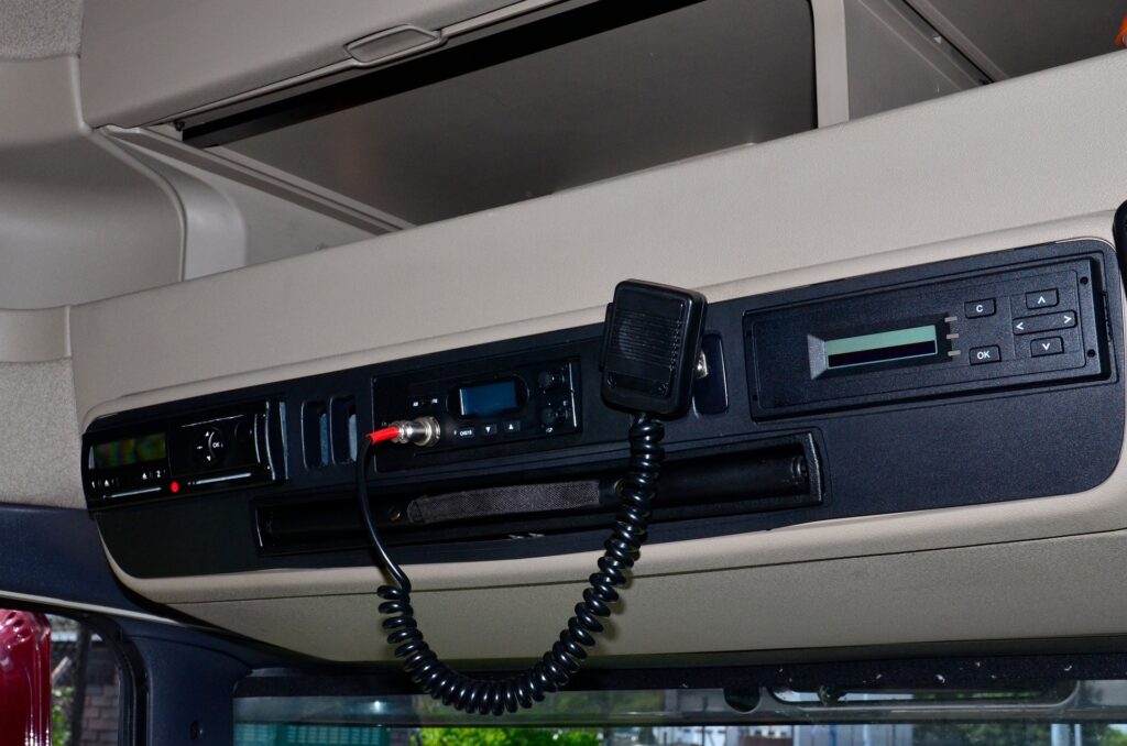 Do Truck Drivers Still Use Cb Radios